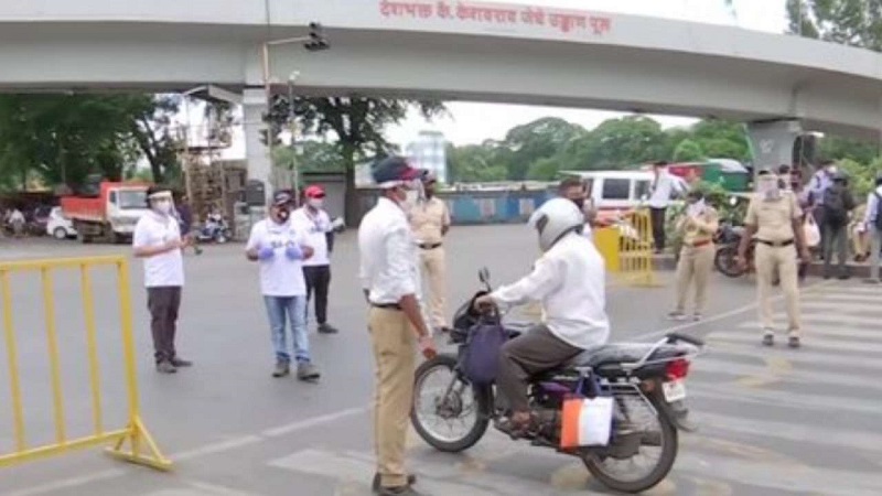 कोरोना संदर्भातील नव्या नियमांना पुणेकरांकडून संमिश्र प्रतिसाद.