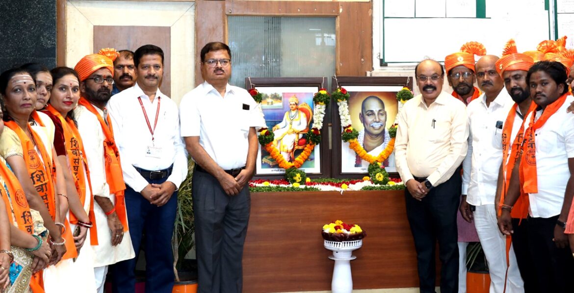 ग्रामोन्नती व ग्रामकल्याण यासाठी थोर संत तुकडोजी महाराज यांनी आयुष्यभर केलेले प्रयत्न दिशादर्शक – उप आयुक्त अण्णा बोदडे