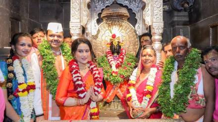 Ashadhi wari 2025: आषाढी एकादशीच्या निमित्ताने मुख्यमंत्र्याच्या हस्ते सपत्नीक विठ्ठलाची महापूजा, महाराष्ट्राच्या विकासासाठी आणि शेतकऱ्यांसाठी माऊलीला साकडं