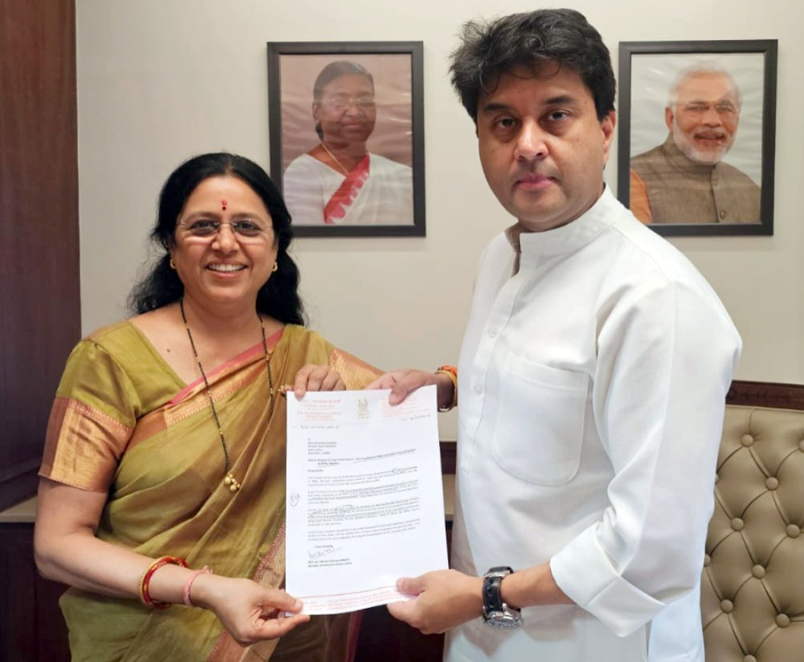 ‘एमटीएनएल’ कर्मचाऱ्यांच्या निवृत्तीवेतनप्रकरणी हस्तक्षेपाची खा. मेधा कुलकर्णी यांची मागणी