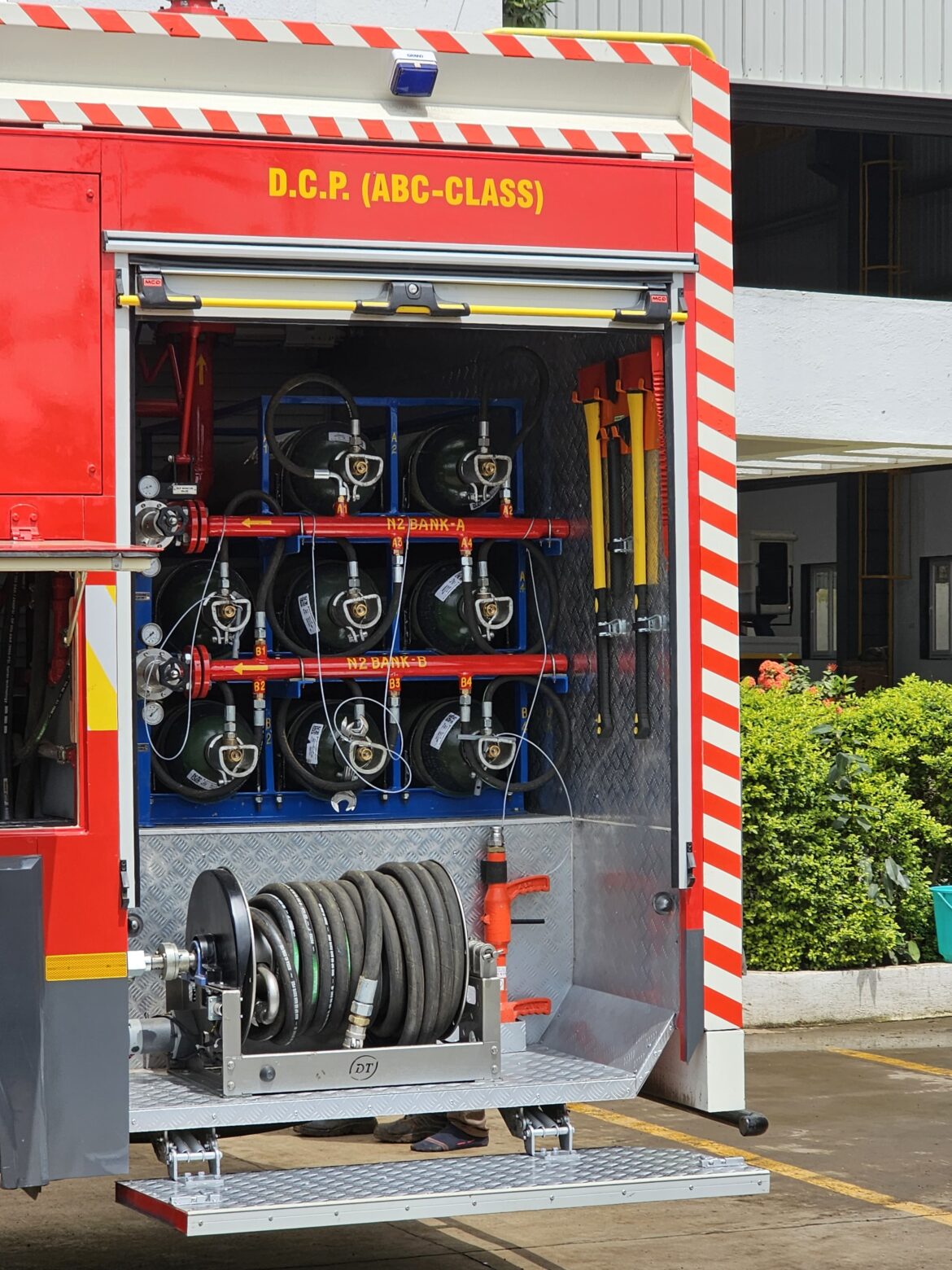 पिंपरी चिंचवड अग्निशामक दलात अत्याधुनिक ड्राय केमिकल पावडर वाहनाची भर