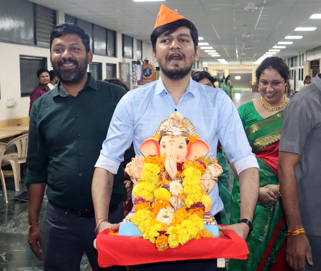 भक्तिमय वातावरणात ‘सूर्यदत्त’ परिवाराच्या बाप्पाचे विसर्जन