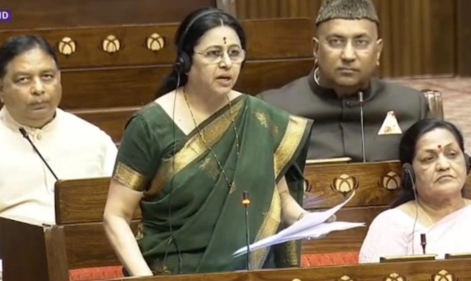 अल्पसंख्यांक दर्जा, खासगी अनुदानित शाळांमध्ये ‘आरटीई’अंतर्गत प्रवेश द्यावा: प्रा. डॉ. मेधा कुलकर्णी